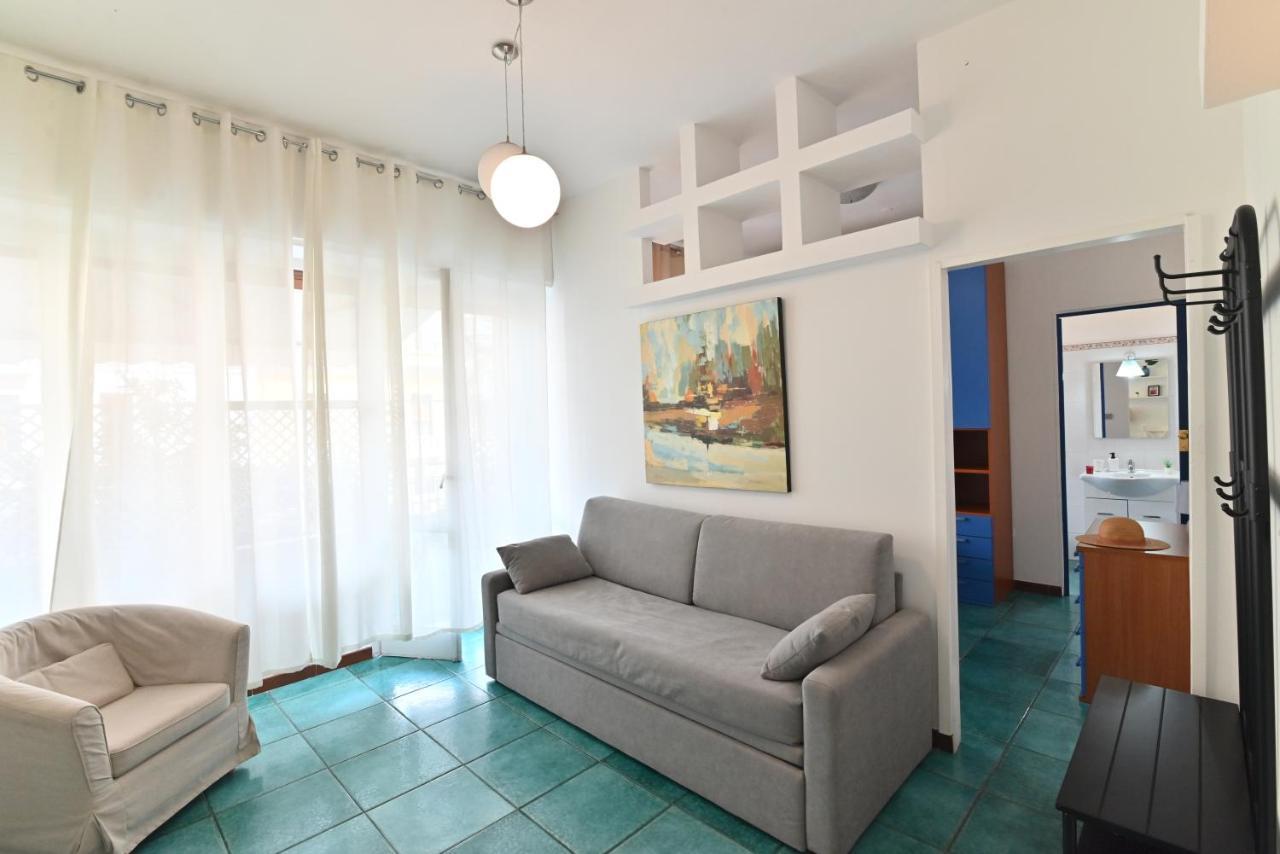 Izzhome Holiday Terrace Cagliari Exterior foto